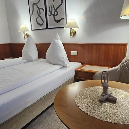 Hotel Garni Vierjahreszeiten บัดชตาฟเฟลชไตน์ ภายนอก รูปภาพ