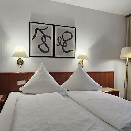 Hotel Garni Vierjahreszeiten บัดชตาฟเฟลชไตน์ ภายนอก รูปภาพ