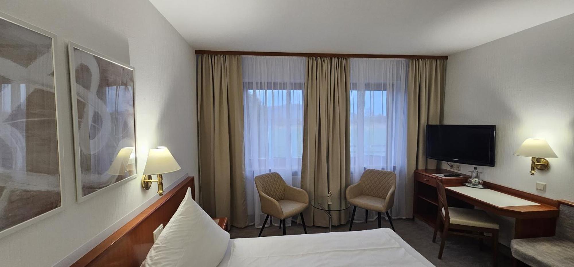 Hotel Garni Vierjahreszeiten บัดชตาฟเฟลชไตน์ ภายนอก รูปภาพ