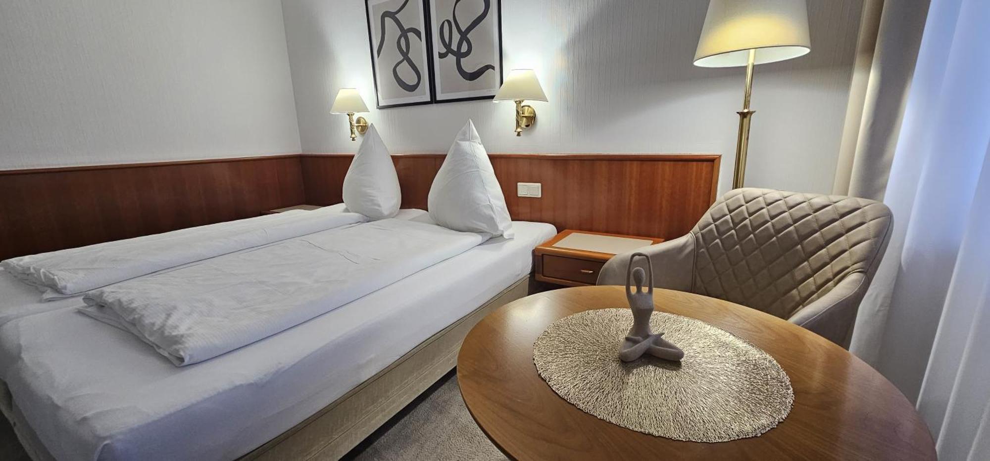 Hotel Garni Vierjahreszeiten บัดชตาฟเฟลชไตน์ ภายนอก รูปภาพ