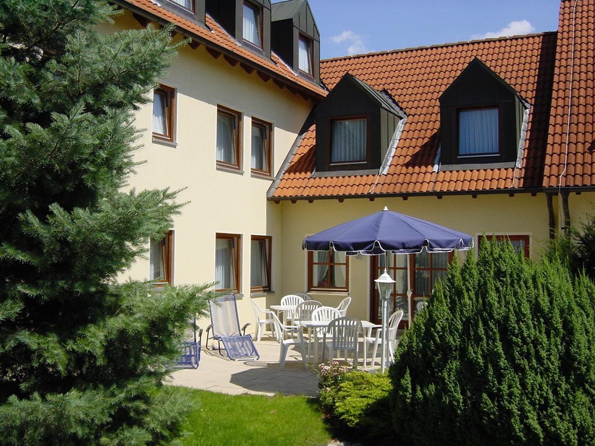 Hotel Garni Vierjahreszeiten บัดชตาฟเฟลชไตน์ ภายนอก รูปภาพ