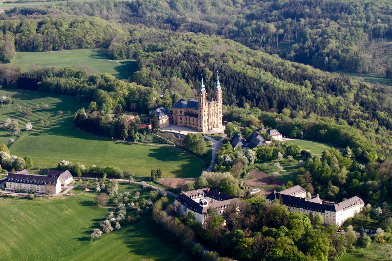 Hotel Garni Vierjahreszeiten บัดชตาฟเฟลชไตน์ ภายนอก รูปภาพ